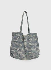 Smolder Tote Bag Camo