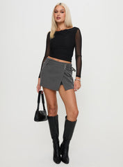Statuette Buckle Mini Skort Grey