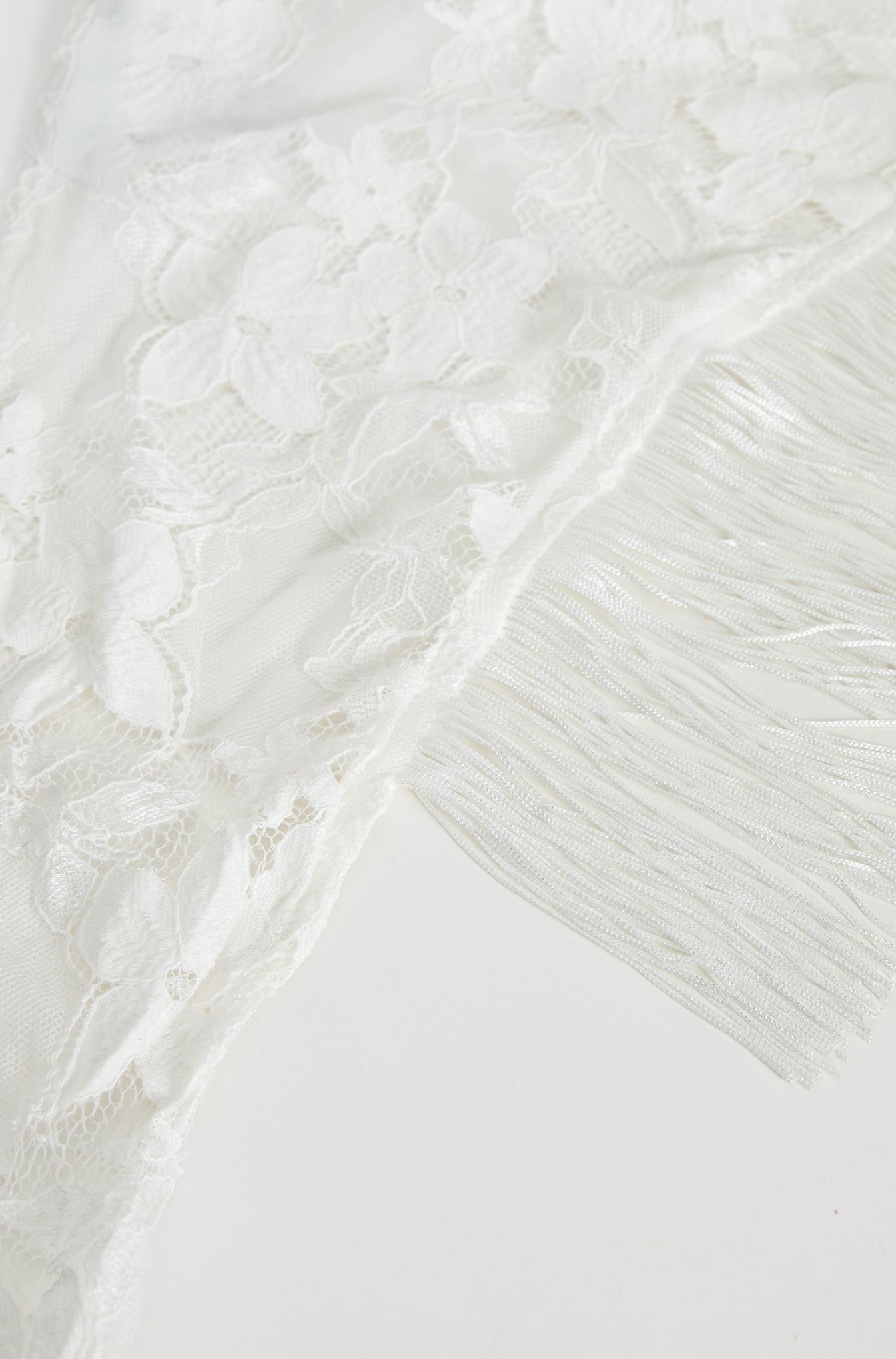 Elizebeth Tie Waist Tassel Belt White