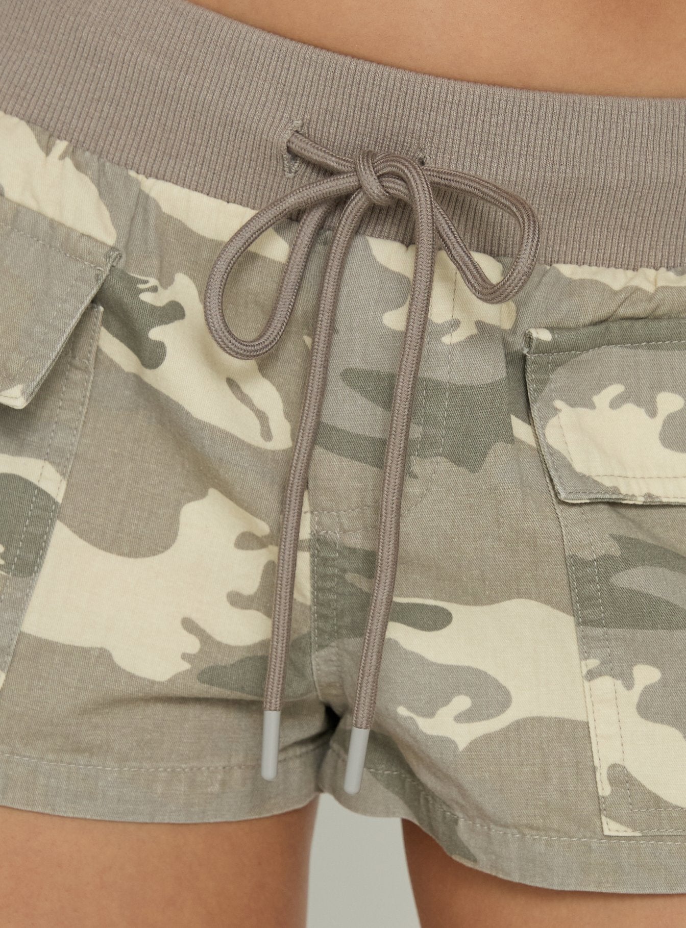 Fender Cargo Micro Shorts Snow Camo