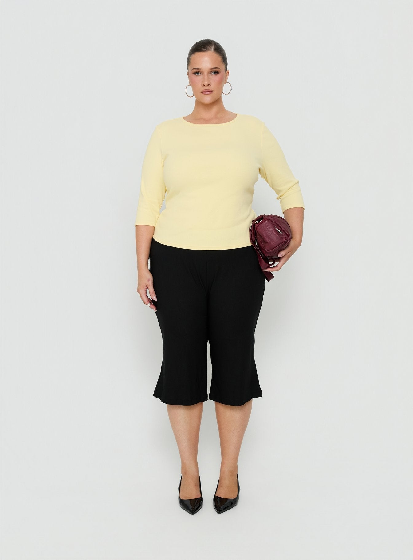 Samaira Capri Pant Black Curve