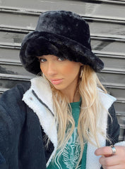 Theo Plush Bucket Hat Black